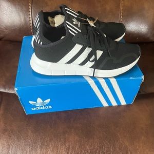Adidas Swift Run X Sneakers